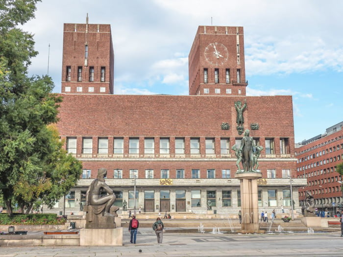 Пукање во трговски центар во Осло, полицијата го уапси напаѓачот