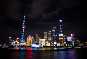 ММФ ја повика Кина да го забрза структурното реформирање, ги зголеми проекциите за раст