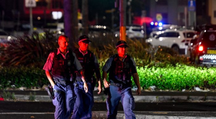 Терористички напад во Сиднеј: Најмалку 12 мртви на плажата Бонди за време на прославата на Ханука