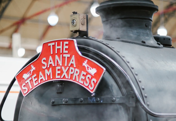 Од Арктичкиот Круг до швајцарските Алпи, ова се најубавите европски празнични патувања со воз