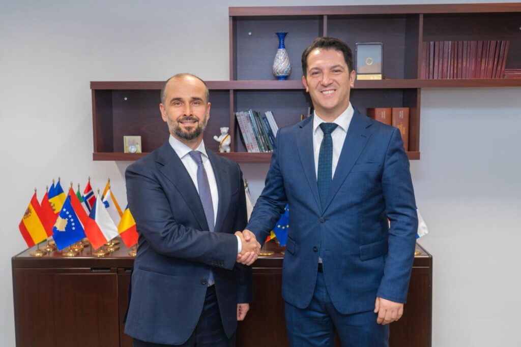 Примопредавање на должноста во Министерството за европски прашања: Сали ја презеде должноста од Муртезани