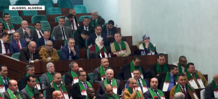 Алжир официјално бара репарации од Франција за колонизацијата и нуклеарните тестови