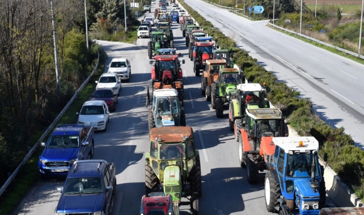 Сообраќајот на „Евзони“, односно „Богородица“, повторно е блокиран