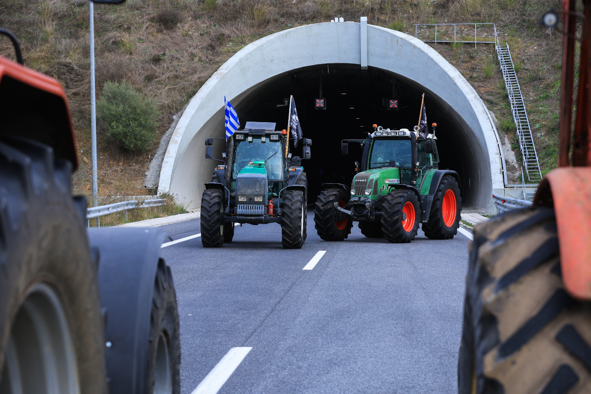 Граничниот премин Евзони повторно затворен за сите возила