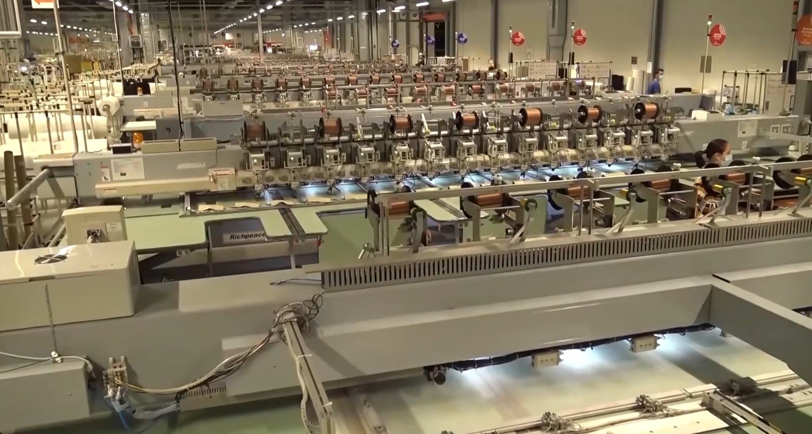 Експертска оценка на економијата 2025 – пораст на вработеноста и континуиран раст на просечната плата