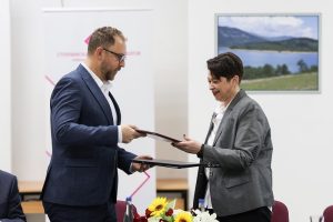 Стопанска банка, Министерството за култура и туризам и Природонаучниот музеј – Скопје потпишаа Меморандум за стратешко партнерство за модернизација и дигитализација на музејот