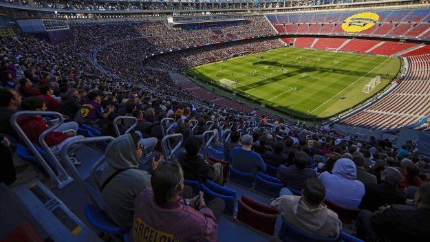 На „Камп Ноу“ ечеше: Чаби остани, Чаби остани (Видео)