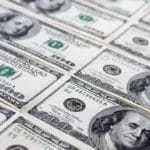 Оваа година доларот потона за 13 проценти во однос на еврото