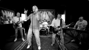 (ВИДЕО) „Коктел“ од емоции и страст со урбан шмек за срцебиење сто на час во – „Каде ти, таму јас“