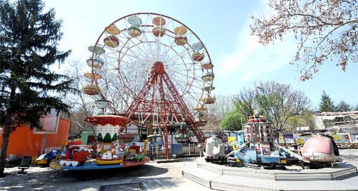 „КОНЕЧНО, СКОПЈЕ ДОБИВА ЛУНА ПАРК“: Почна јавната набавка за проектирање и набавка на новиот забавен парк во градот