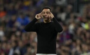 Тотенхем сака да го ангажира Чави за менаџер на екипата