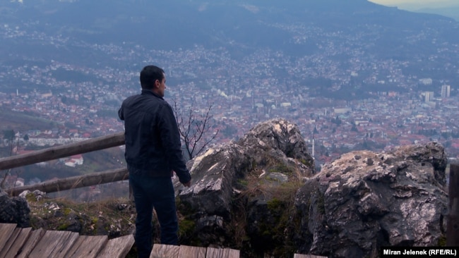 „Снајперски туристи“ и „викенд четници“: Кои беа странците на српските позиции околу Сараево?