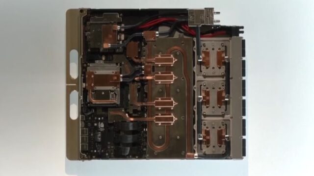 Кина воведува правило за 50% домашна опрема за производство на чипови