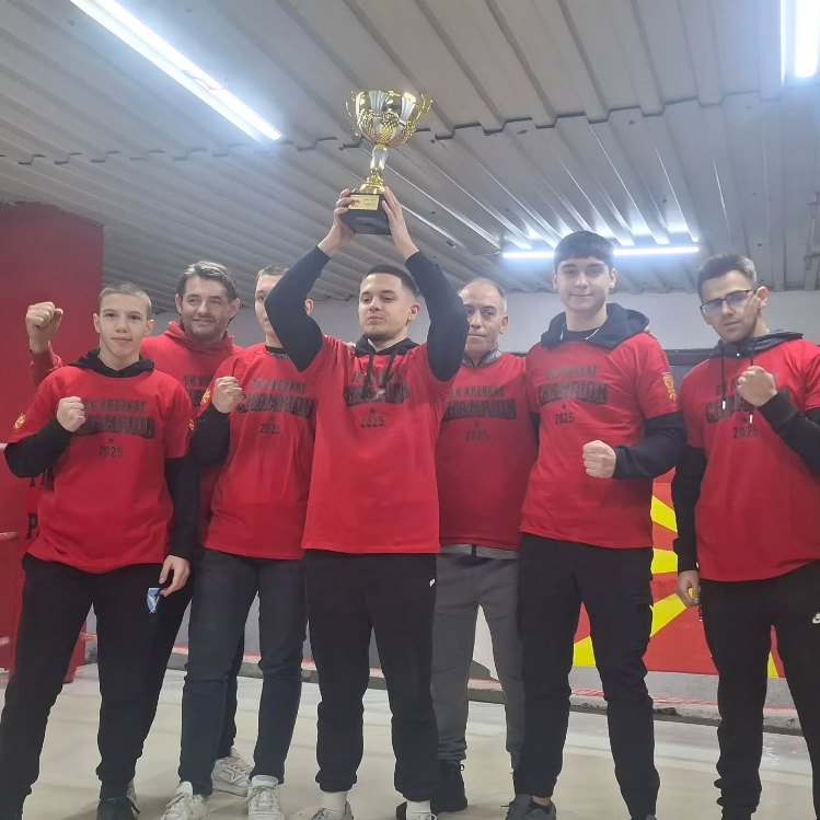 Аперкат ја прослави шампионската титула со своите членови и гости во салата во Автокоманда