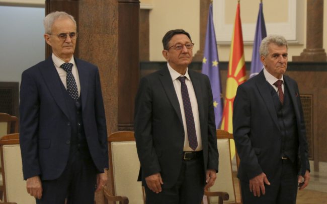 АКАДЕМИК МИТЕВСКИ, КОМПОЗИТОРОТ ГЛИШИЌ И УМЕТНИКОТ ИБРАХИМ ЈА ДОБИЈА ДРЖАВНАТА НАГРАДА „СВЕТИ КЛИМЕНТ ОХРИДСКИ“