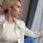 (Фото) Јована Јеремиќ скршена од тага, објави порака од татко си што ѝ ја испратил два месеци пред да почине