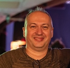 Денес роденден прославува еден од најзначајните македонски музички новинари – Ненад Георгиевски