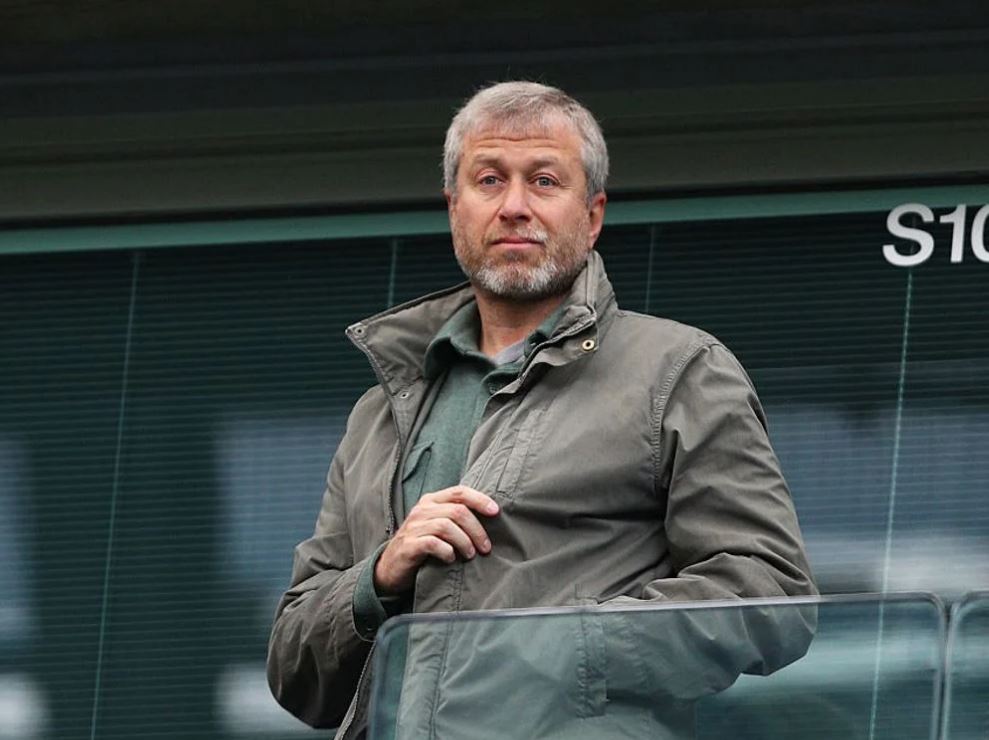 Средствата од продажбата на Челзи се уште замрзнати, британскиот премиер до Абрамович: Истекува времето за донација на Украина