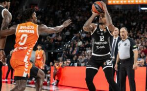 Партизан со нов двоцифрен пораз, Монако ја растури Барса