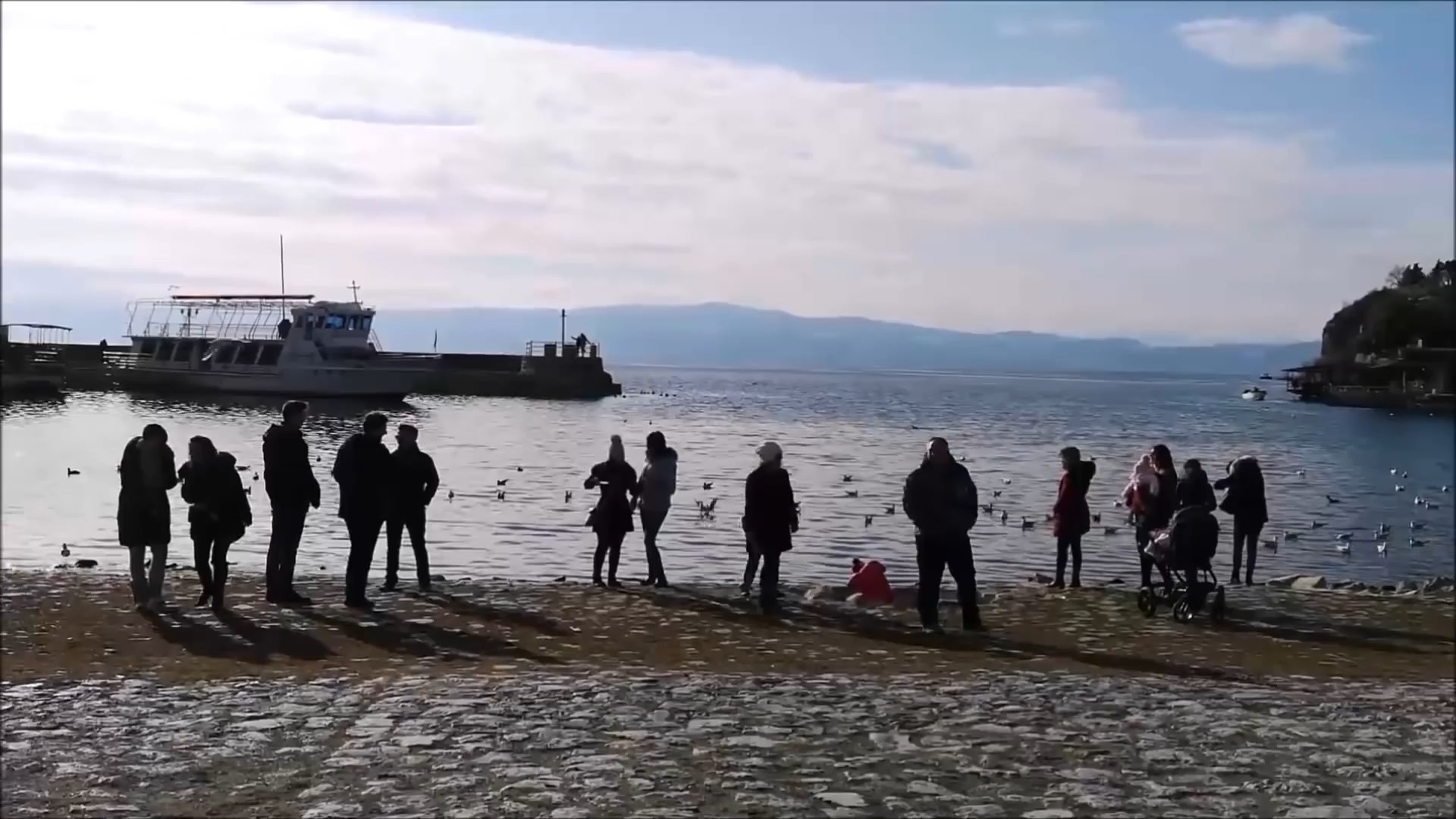 Охрид подготвен за новогодишните празници