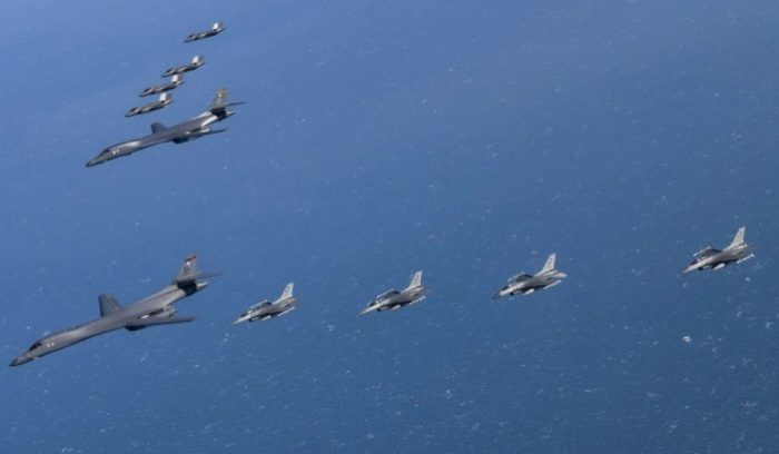 ОДГОВОР НА КИНЕСКО-РУСКАТА ВЕЖБА: Бомбардери на САД, со нуклеарни глави, полетаа со јапонските авиони во демонстрација на сила