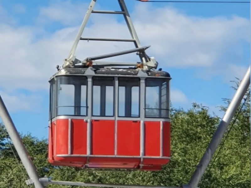 Првата жичница во светот: во дрвени кабини од 200 кг се превезувале патници од градот до планините