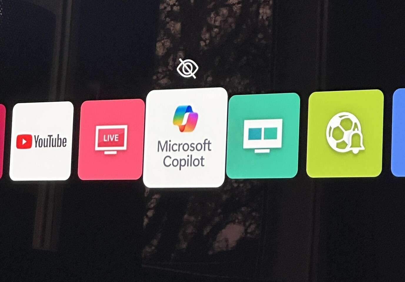 Телевизорите на LG го добиваат Copilot AI кој не може да се отстрани