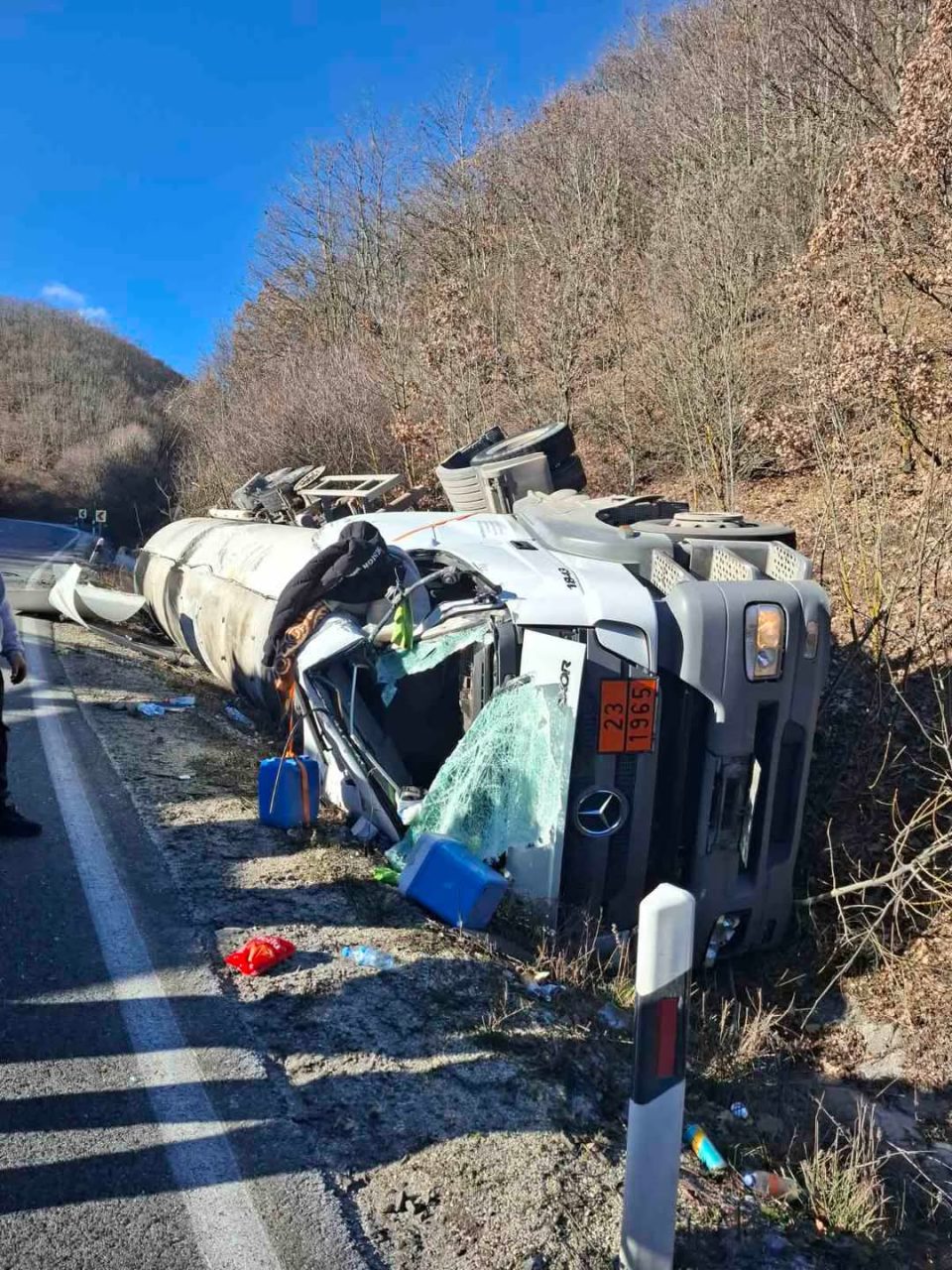 Повеќе од 24 часа во целосен прекин сообраќајот Струга – граничен премин „Ќафасан“