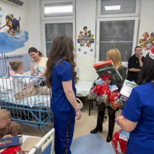 Новогодишна донација од Витаминка за најмладите пациенти