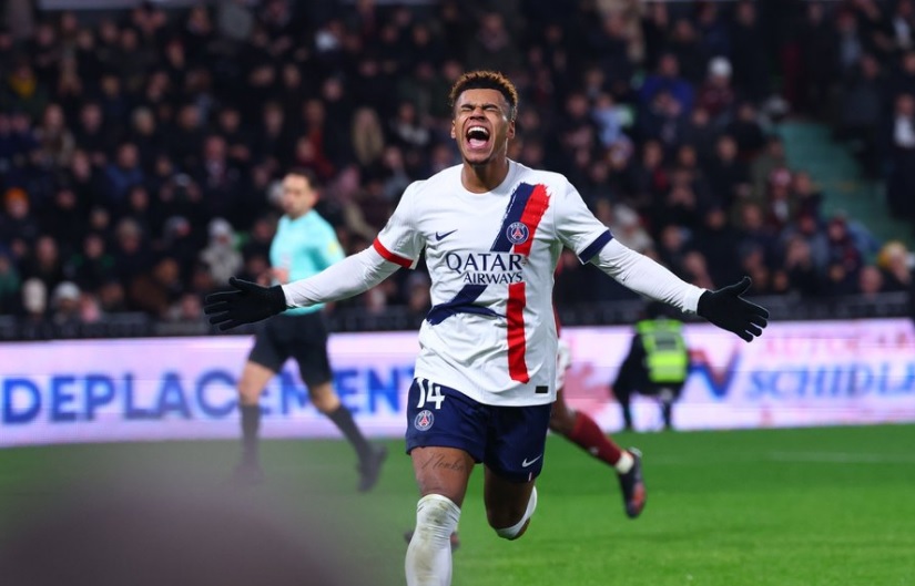 ПСЖ постави рекорд, ама до крај се „тресеше“ за триумф против Мец (ВИДЕО)
