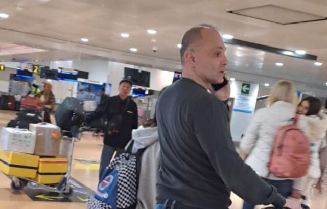 Филипче сликан на аеродромот во Венеција, од СДСМ обвинуваат за „следење и прислушување како во времето на Груевски“