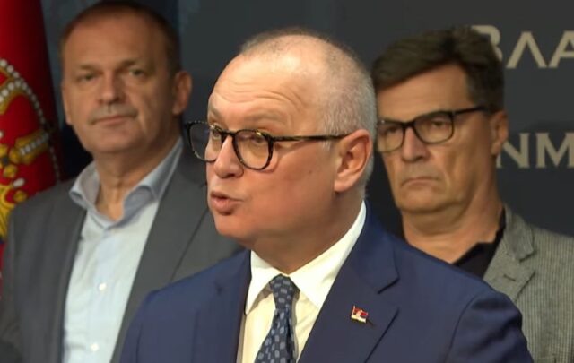 Прекината постапката против Весиќ и уште петмина поради уривањето на настрешницата во Нови Сад