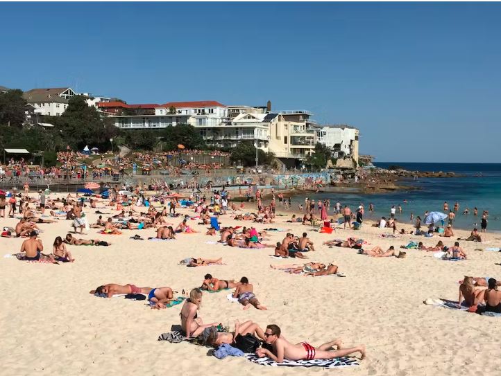 ВИДЕО | Четиримина херои се обидоа да ги спречат терористите на плажата Бонди – само Ахмед преживеа