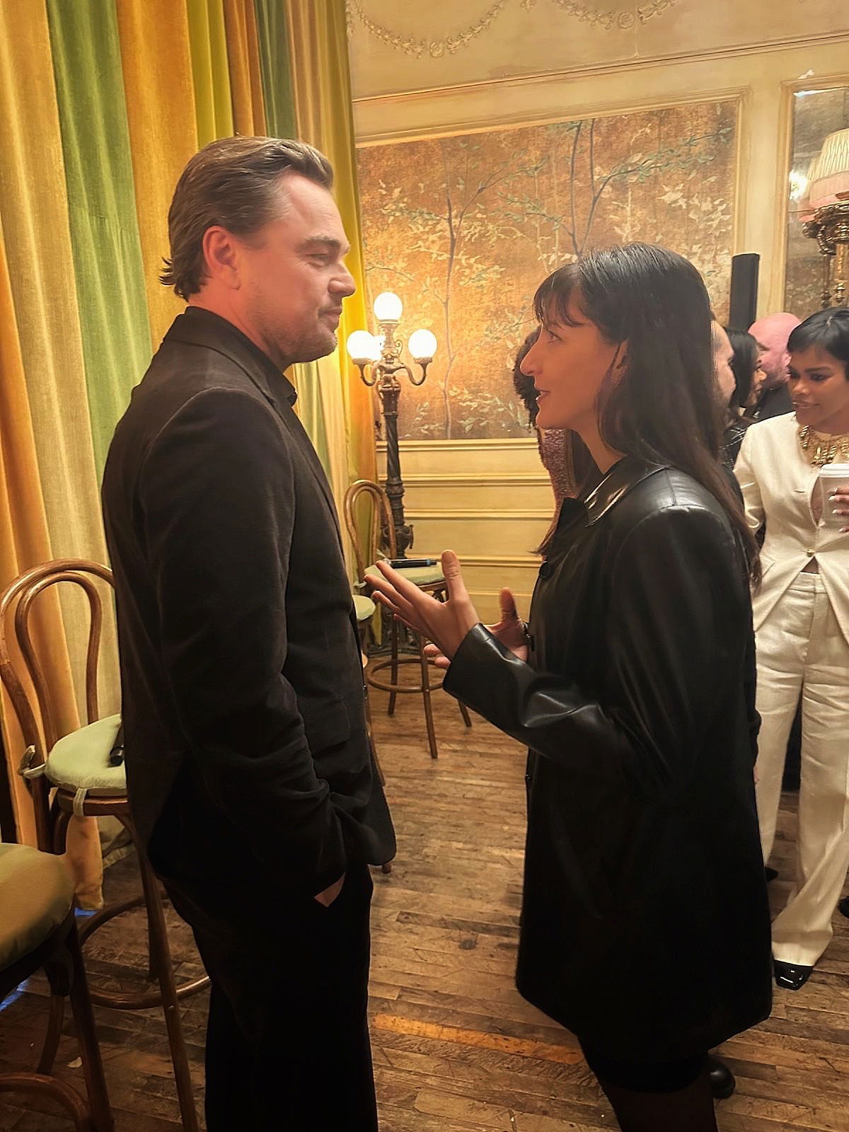 (ФОТО) Тамара Котевска со Леонардо ди Каприо и другите ѕвезди на затворен ВИП ручек за филмот One Battle After Another