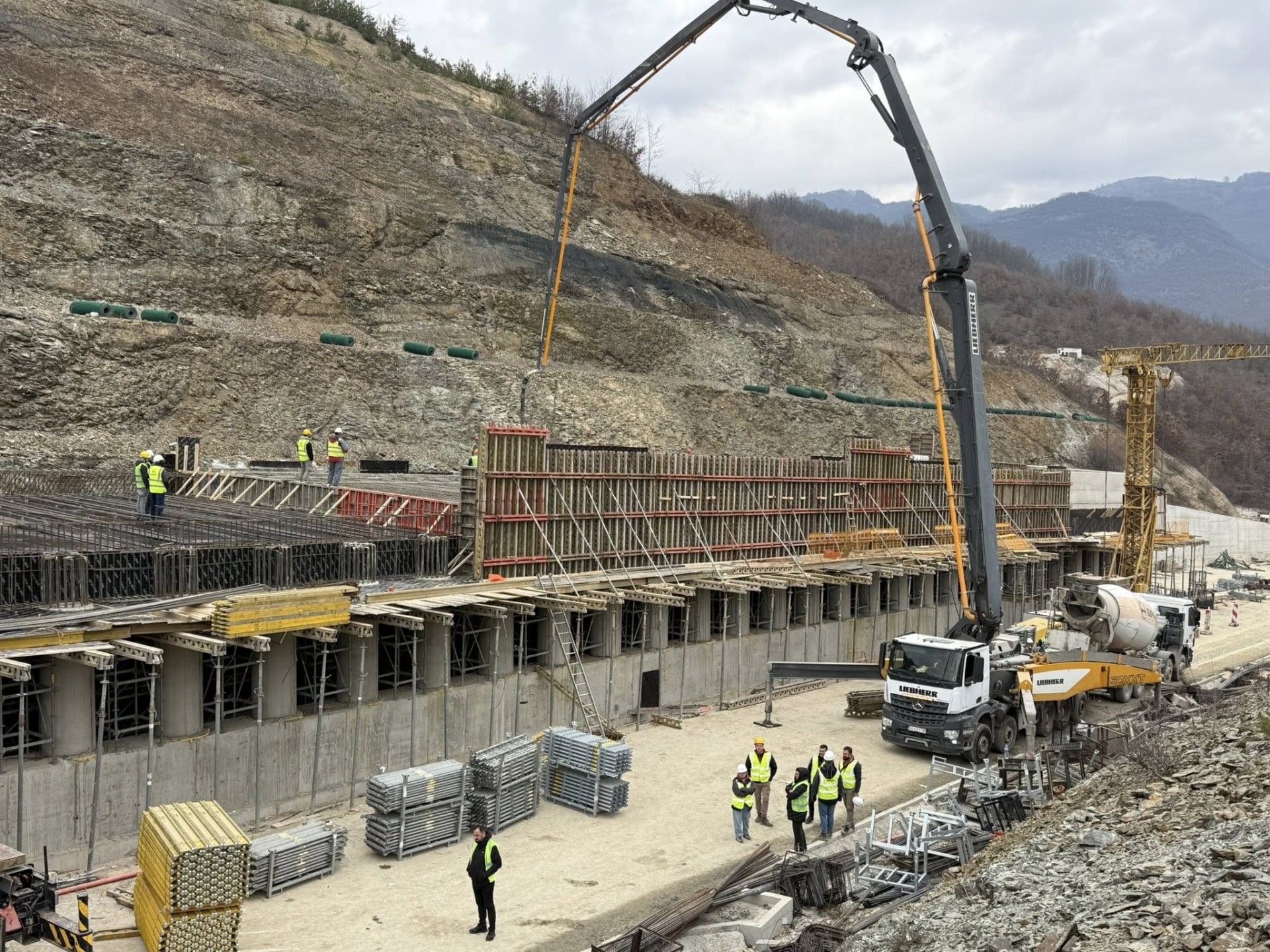 „НАЈТЕШКИОТ ДЕЛ ОД АВТОПАТОТ КИЧЕВО ОХРИД ГО РЕШАВАМЕ СО ГАЛЕРИИ“: Николоски вели вакво нешто прв пат се случува во регионот