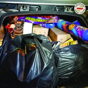 Гостиварец фатен на граница со скоро 40.900 парчиња петарди и огномети