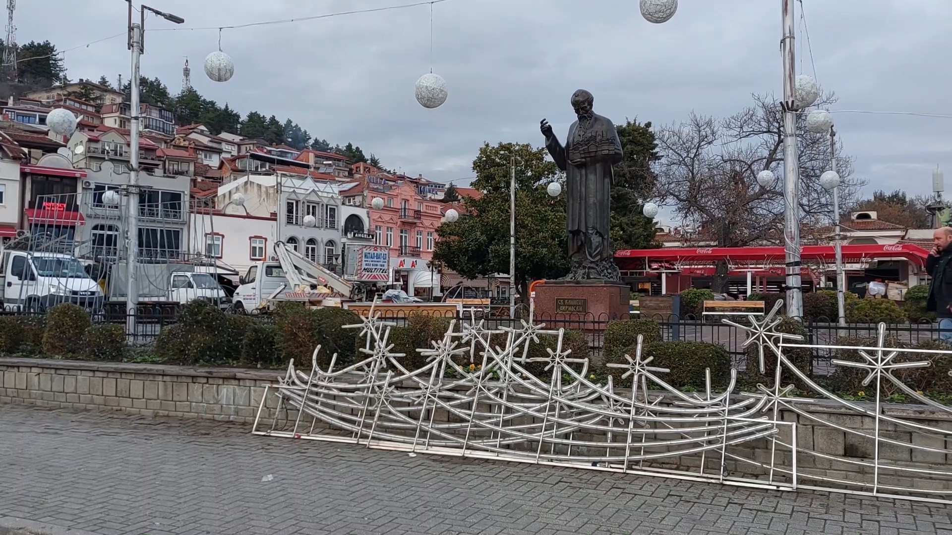 Зголемен бројот на питачи низ туристичките центри за празниците