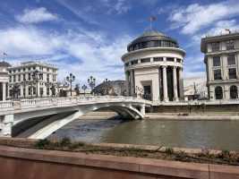 Затаен данок од над еден милион евра од трговија со злато и накит, истрага против две лица