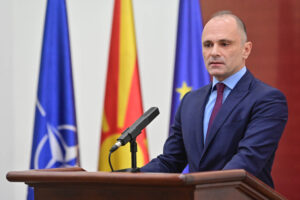 Филипче: Сиљановска ја избра најкорупмпираната власт која ја носи Македонија во изолација