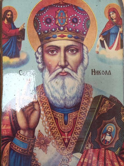 Денес православните христијани го одбележуваат празникот Свети Никола