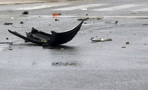 Маж од Косово со возило удрил во три возила, три контејнери и семафор во Скопје