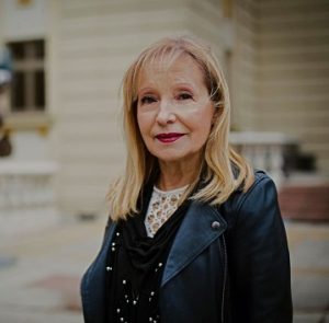 Снежана Конеска – Руси слави роденден – Актерката што ја одбележа македонската театарска и ТВ сцена