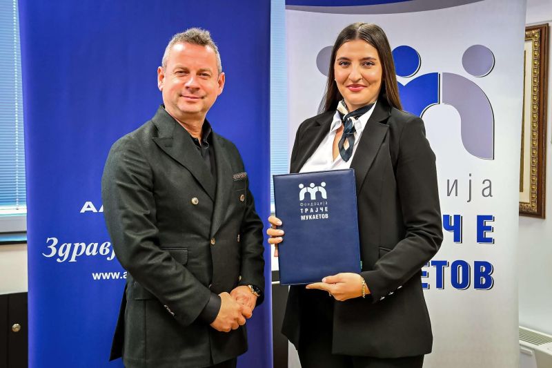 Јована Цветановска e првенец на генерација на Медицинскиот факултет во Скопје со просек 9,98: „Ме фасцинира работата во микросветот на крвните садови и срцето“