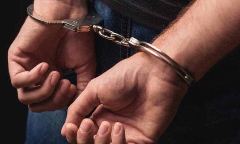 Голема операција во соседството: Уапсени осум лица кои се претставувале како девојчиња за да намамат деца преку интернет