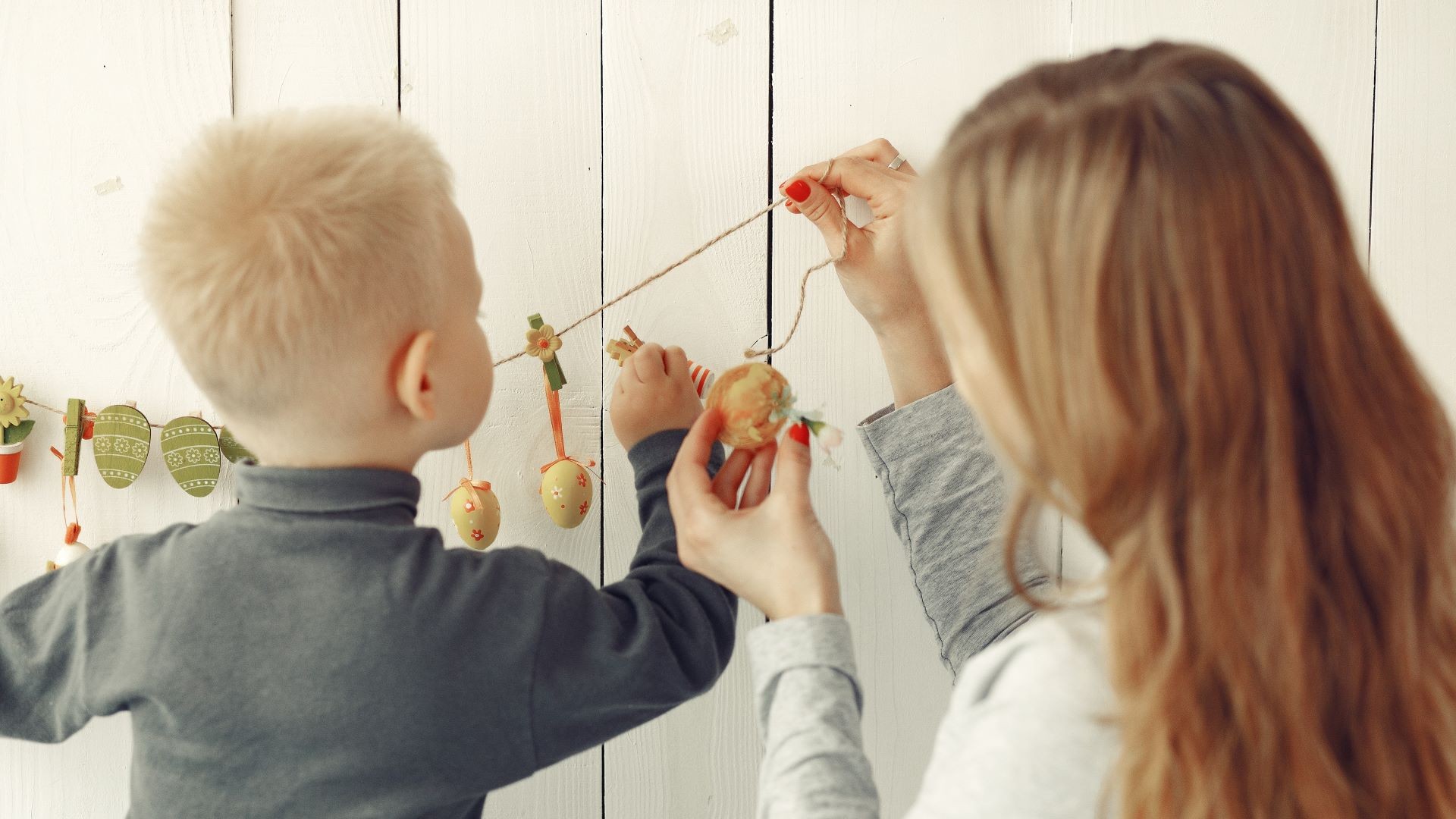 ЗА РАСТЕЊЕ НА ДЕТЕ МЕСЕЧНО СЕ ПОТРЕБНИ ОД 12.000 ДО 16.000 ДЕНАРИ: Во минатото било или денес е финансиски потешко?