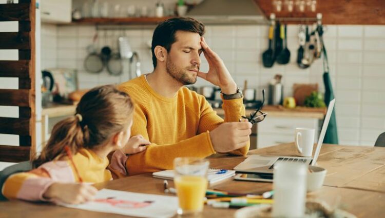 Зошто некои татковци немаат енергија за децата – иако многу се трудат?