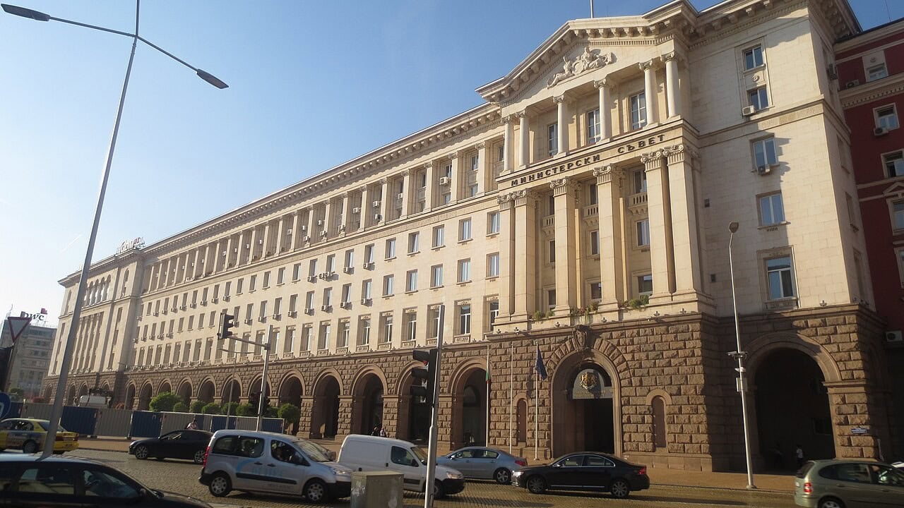 ОТКАКО ВЛАДАТА ПРОГЛАСИ ВОНРЕДНА СОСТОЈБА ЗА НАБАВКИТЕ, Бугарија ни понуди итни залихи на гориво