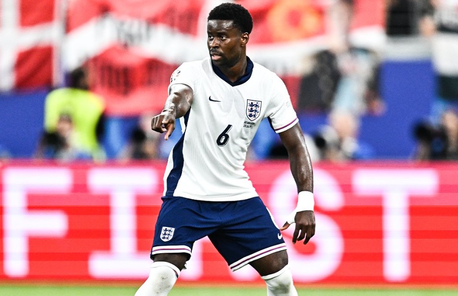 Ливерпул доби сериозна конкуренција за првата дефанзивна мета!