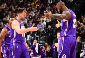 Дончиќ со монструозен трипл-дабл (видео)