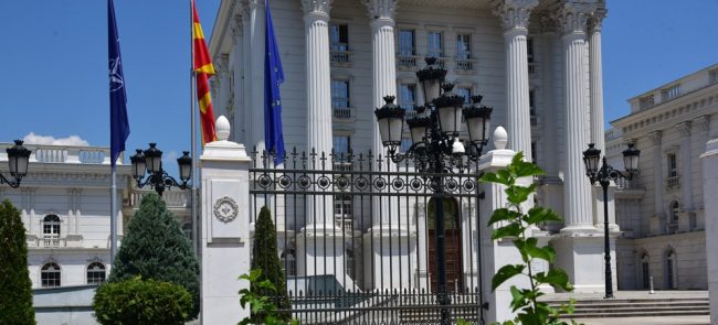 ВЛАДАТА ПРОГЛАСИ КРИЗНА СОСТОЈБА ЗА СНАБДУВАЊЕ СО СТРУЈА ОТИ НЕ МОЖЕ ДА СЕ НАБАВИ МАЗУТ